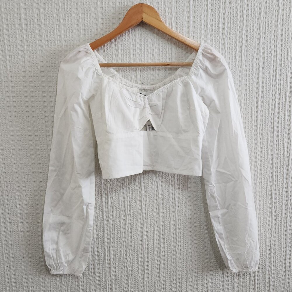 Hollister White Long Sleeve Smocked Back Crop Top Size X-Small NEW - Picture 1 of 12